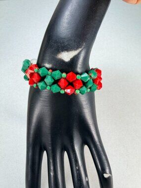 Vintage Beaded Christmas Bracelet Red Green White Holiday Toggle